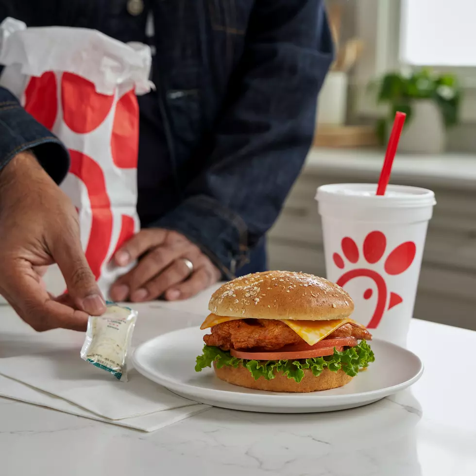 Texas Man Devours Delicious Chick Fil A For 1,000 Days in A Row
