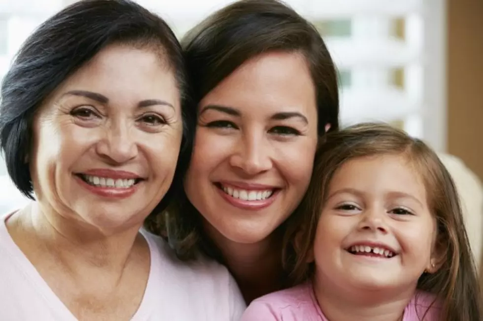 5 Fun, Almost-Free Things to Do With Mom This Mother’s Day Weekend