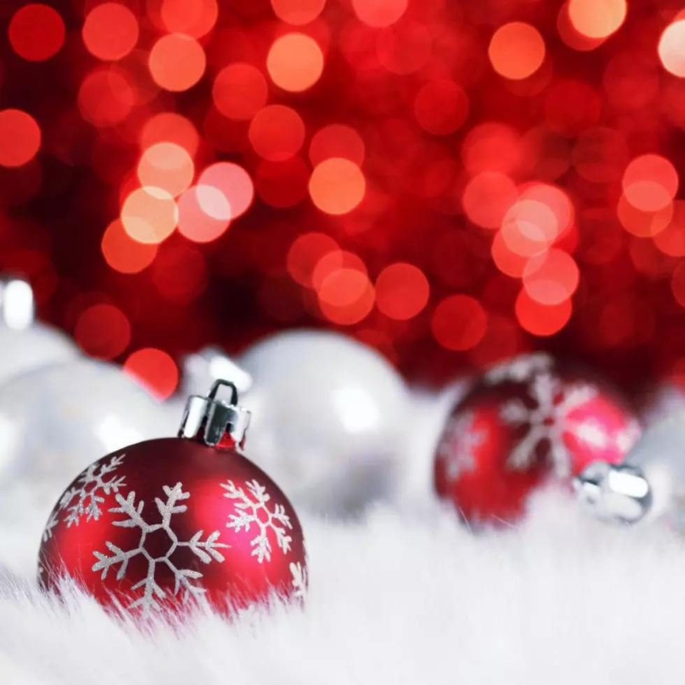 Listen To Your Christmas Favorites